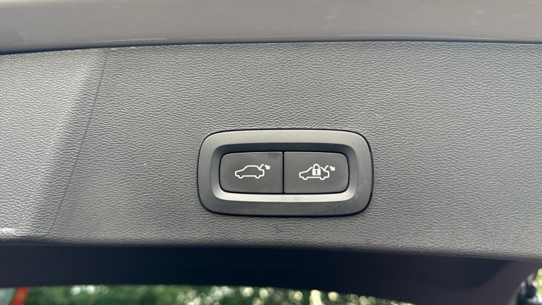 Volvo EX40 185kW Extended Range Plus 78kWh 5dr Auto Electric Estate